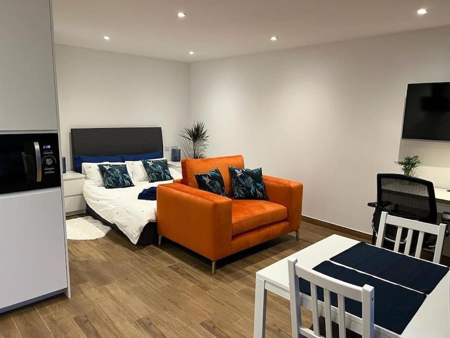 דירות מילטון קינס Cosy Detached Annexe With Free Off Street Parking מראה חיצוני תמונה